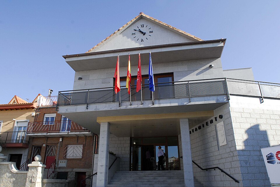 Reparación de tejados y goteras en Fresnedillas de la Oliva - Vista de la localidad