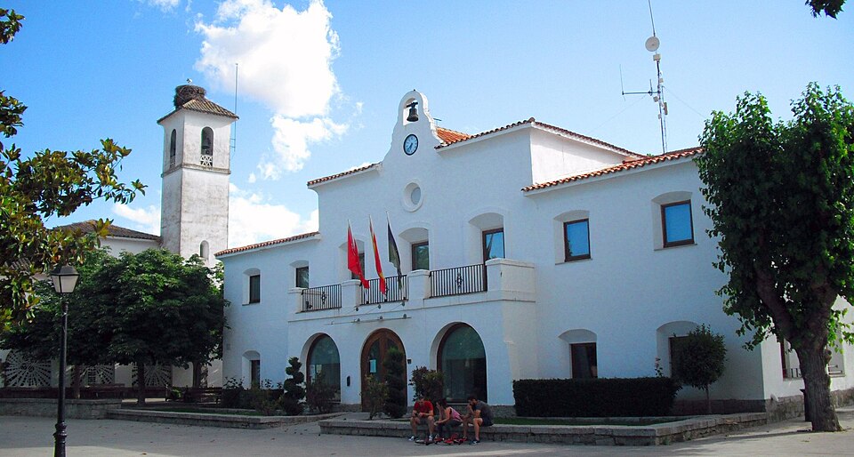Reparación de tejados y goteras en Villanueva de la Cañada - Vista de la localidad